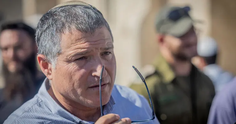 ডেভিড জিনি